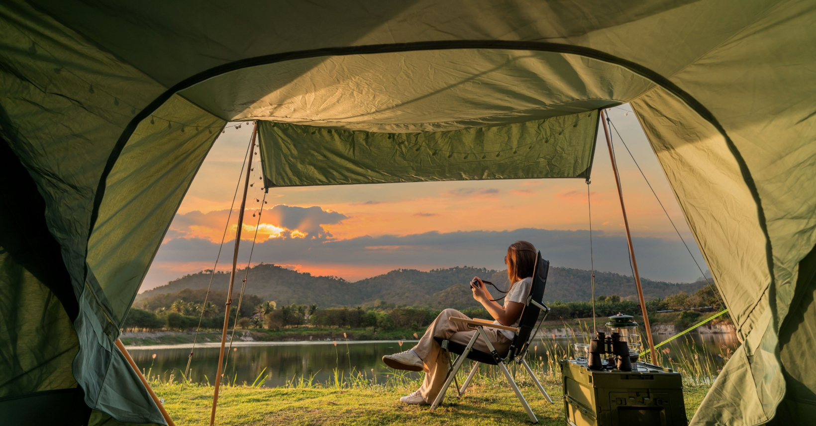 Surviving Summer on a Shoestring Budget: Expert Tips for Cheap Camping Adventures